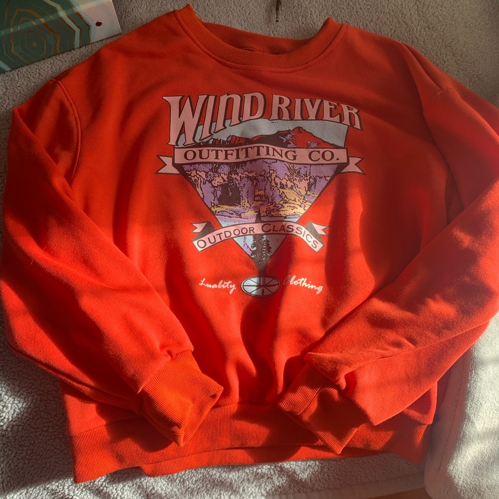 Wind river crew neck
